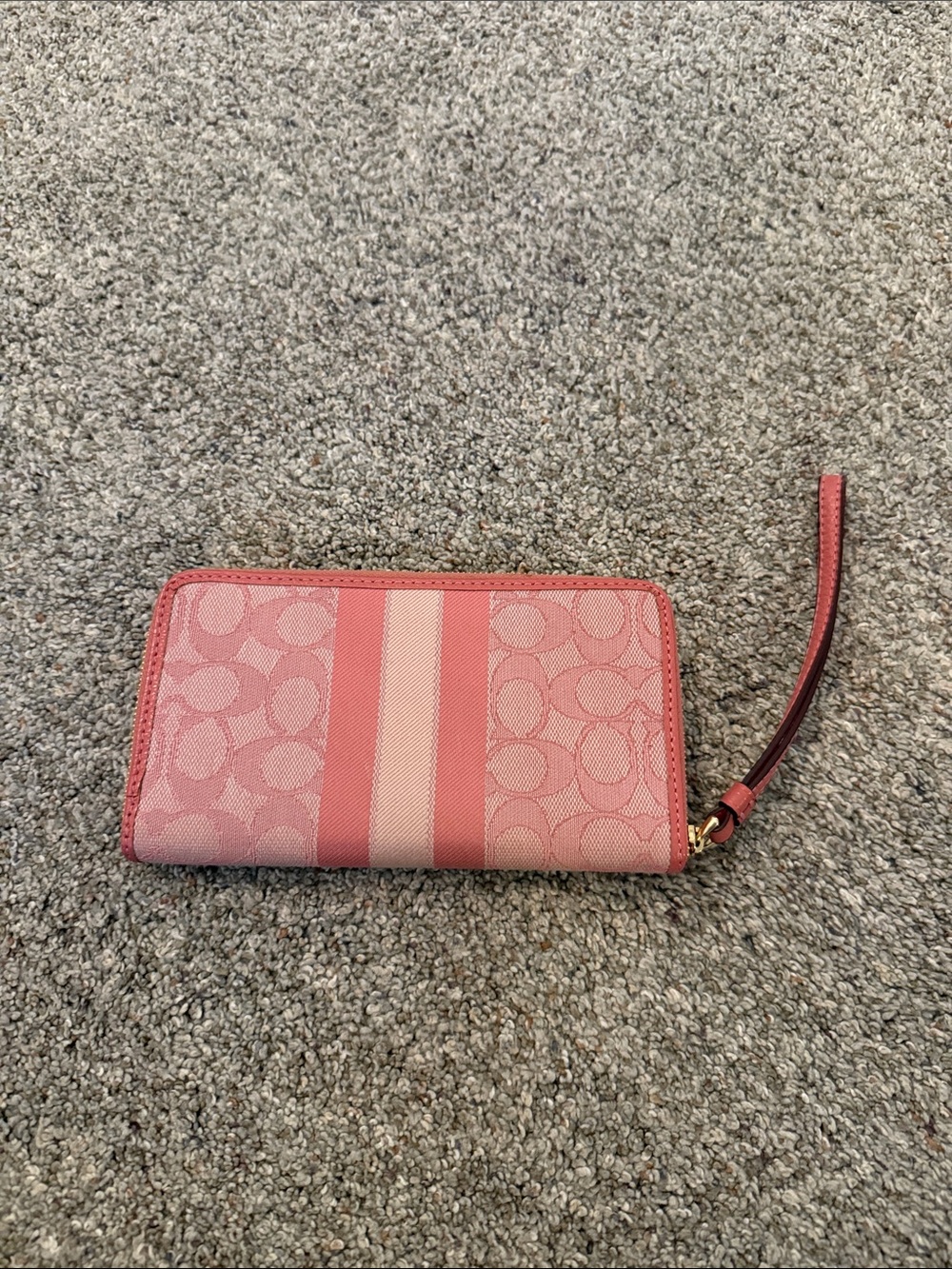 Coach Dempsey Large Phone Wallet in Signature Jacquard PINK - Picture 2 of 7